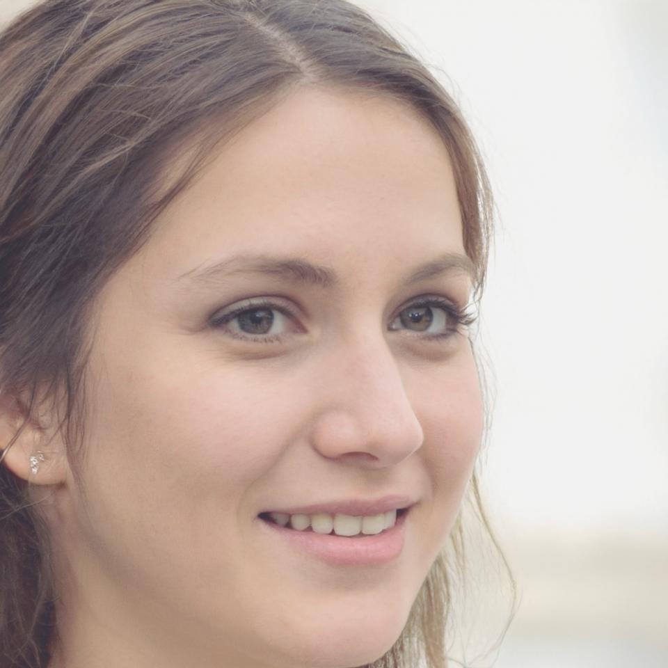 Portrait de Nolwenn Girard, coordinatrice pédagogique